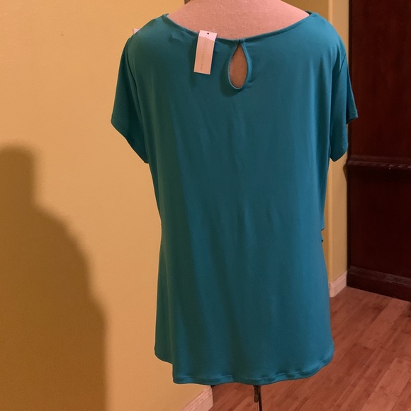 New York and company short sleeve blouse - Picture 2 of 5